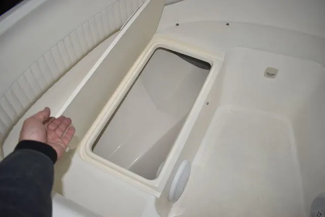 Slide: The Image of Boston Whaler 210 Ventura Dual Console 2003 - 65