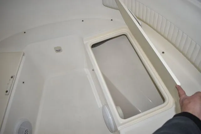 Slide: The Image of Boston Whaler 210 Ventura Dual Console 2003 - 66