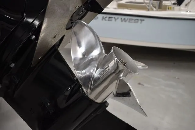 Slide: The Image of Boston Whaler 210 Ventura Dual Console 2003 - 69