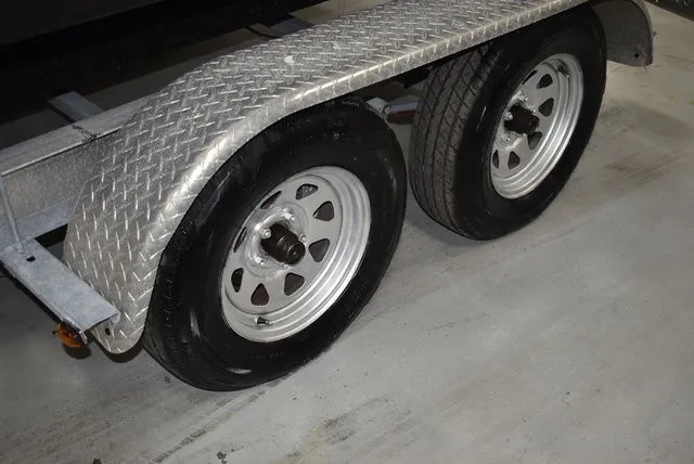 Slide: The Image of Boston Whaler 210 Ventura Dual Console 2003 - 76