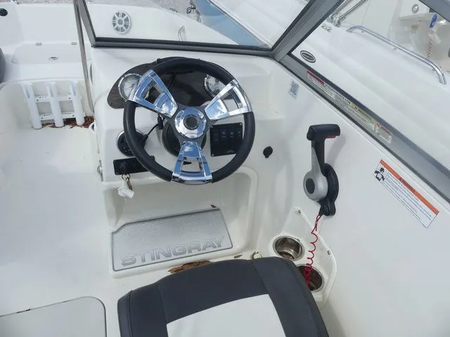 Slide: The Image of Stingray 191 DC 2017 - 6