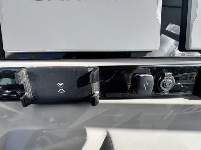 Slide: The Image of Robalo R270 Center Console 2024 - 23