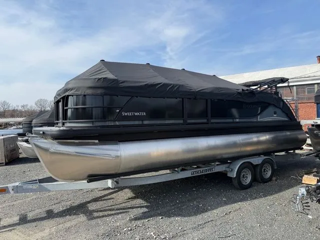 Slide: The Image of Godfrey Sweetwater 2286 SFL - Yamaha 250 SHO 2026 - 14