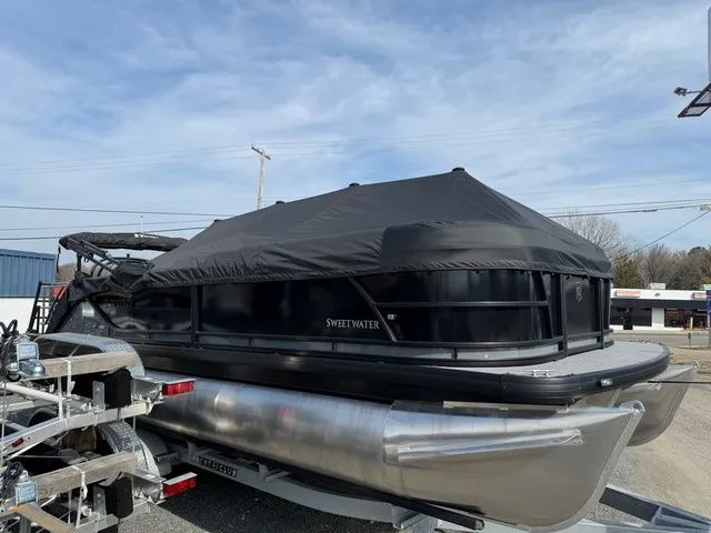 Slide: The Image of Godfrey Sweetwater 2286 SFL - Yamaha 250 SHO 2026 - 15