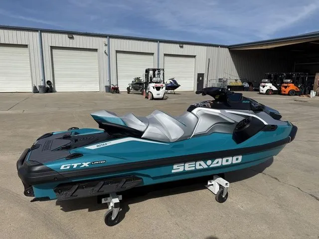 Slide: The Image of Sea-Doo GTX 2026 - 9