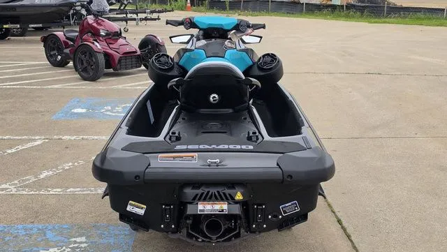 Slide: The Image of Sea-Doo GTR 230 2026 - 10