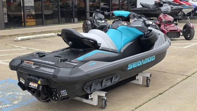 Slide: The Image of Sea-Doo GTR 230 2026 - 11