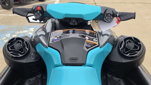Slide: The Image of Sea-Doo GTR 230 2026 - 13