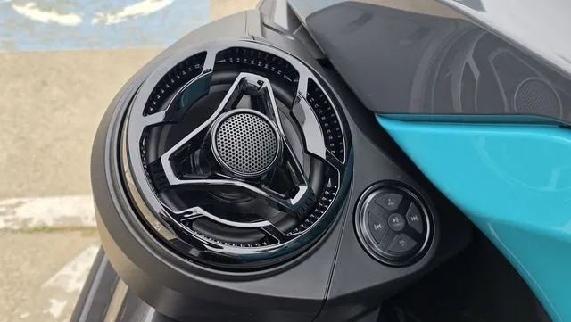 Slide: The Image of Sea-Doo GTR 230 2026 - 17