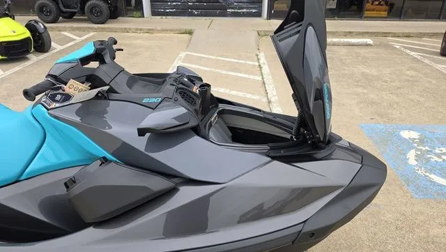 Slide: The Image of Sea-Doo GTR 230 2026 - 20