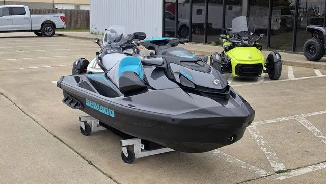 Slide: The Image of Sea-Doo GTR 230 2026 - 4