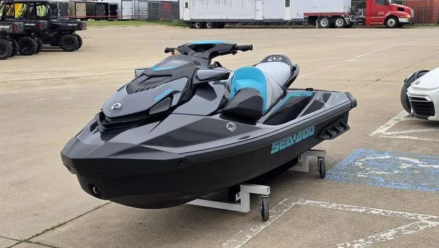 Slide: The Image of Sea-Doo GTR 230 2026 - 6