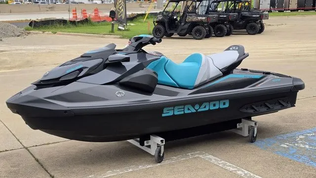 Slide: The Image of Sea-Doo GTR 230 2026 - 7