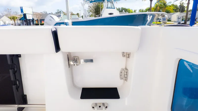 Slide: The Image of Tidewater 282 CC Adventure 2026 - 11