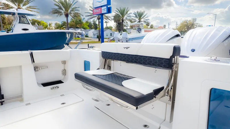 Slide: The Image of Tidewater 282 CC Adventure 2026 - 14