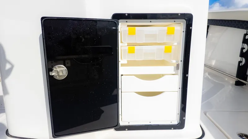 Slide: The Image of Tidewater 282 CC Adventure 2026 - 17