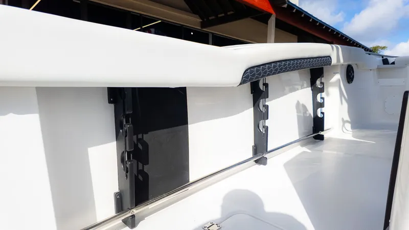 Slide: The Image of Tidewater 282 CC Adventure 2026 - 18