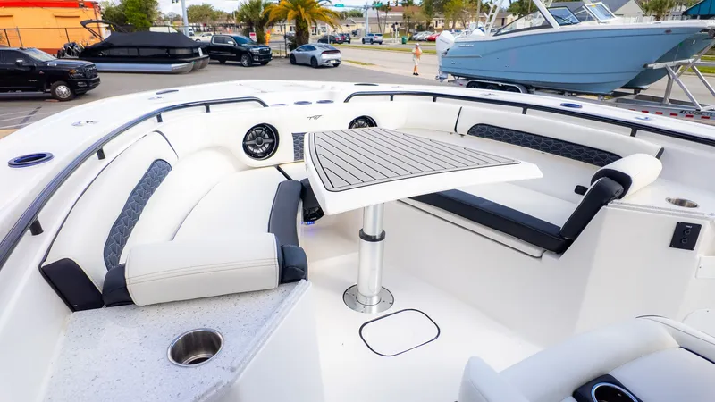 Slide: The Image of Tidewater 282 CC Adventure 2026 - 20