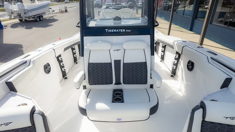Slide: The Image of Tidewater 282 CC Adventure 2026 - 27