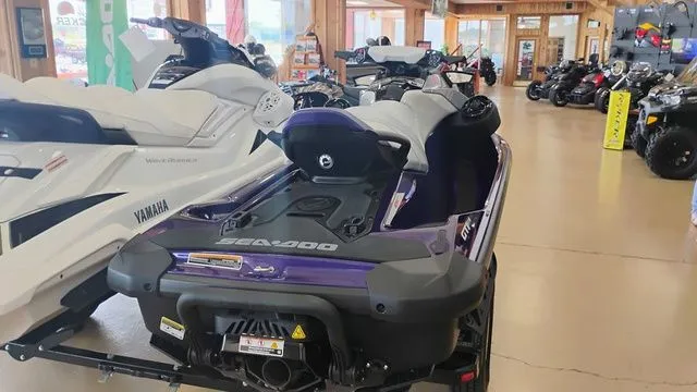 Slide: The Image of Sea-Doo GTI 2025 - 4