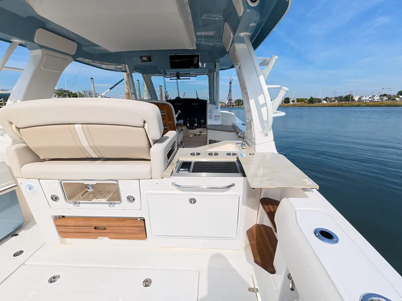 Slide: The Image of Boston Whaler 350 Realm 2027 - 12