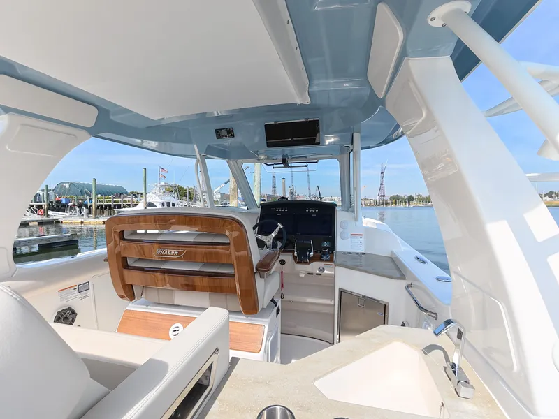 Slide: The Image of Boston Whaler 350 Realm 2027 - 15