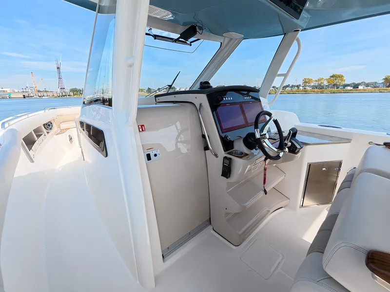 Slide: The Image of Boston Whaler 350 Realm 2027 - 20