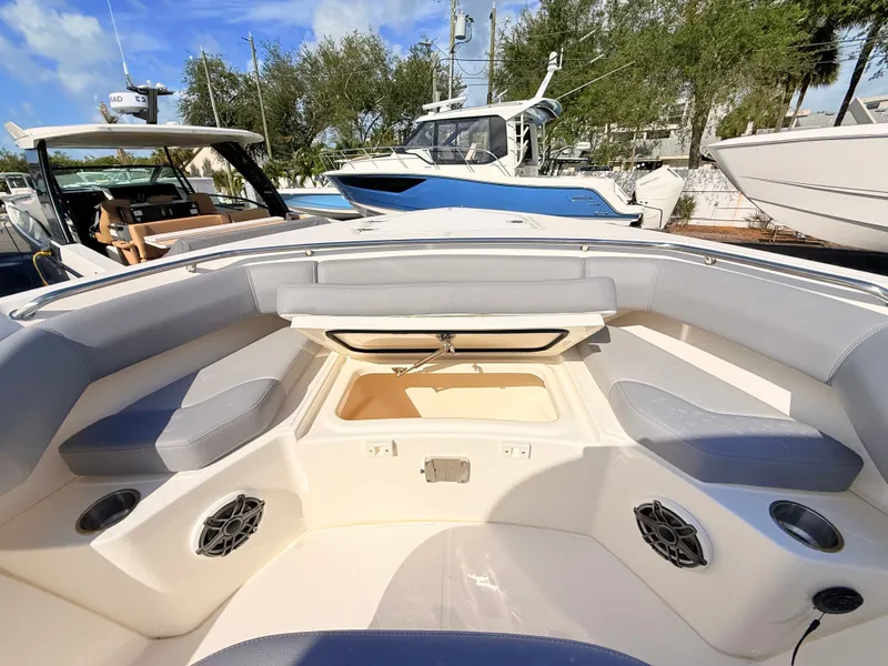 Slide: The Image of Boston Whaler 280 Outrage 2026 - 56