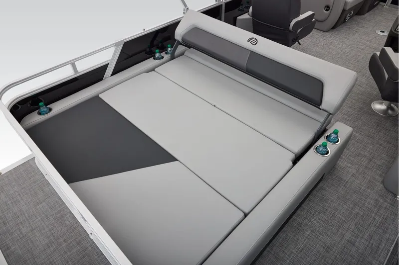 Slide: The Image of Sun Tracker Party Barge 22 RF DLX 2026 - 49