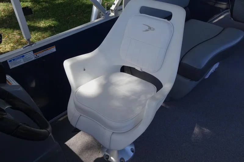 Slide: The Image of White captain's chair on 2018 Veranda VF22TT boat, featuring sleek design and comfortable seating. - 17