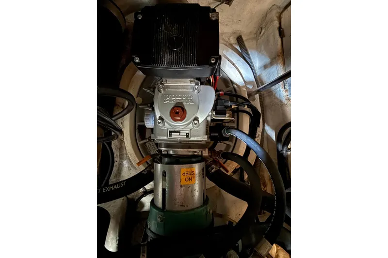 Slide: The Image of Electrical system of a 2007 Cruisers Yachts 420 Express, featuring batteries and wiring. - 36