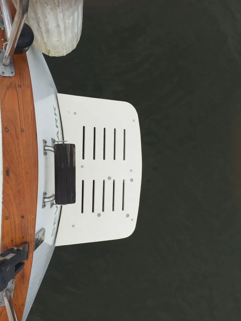 Slide: The Image of Rear view of a 1989 Morgan 44 boat at dock. - 43