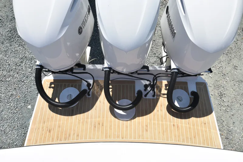 Slide: The Image of Three Yamaha engines on Regulator 34SS boat, 2018 model. - 11