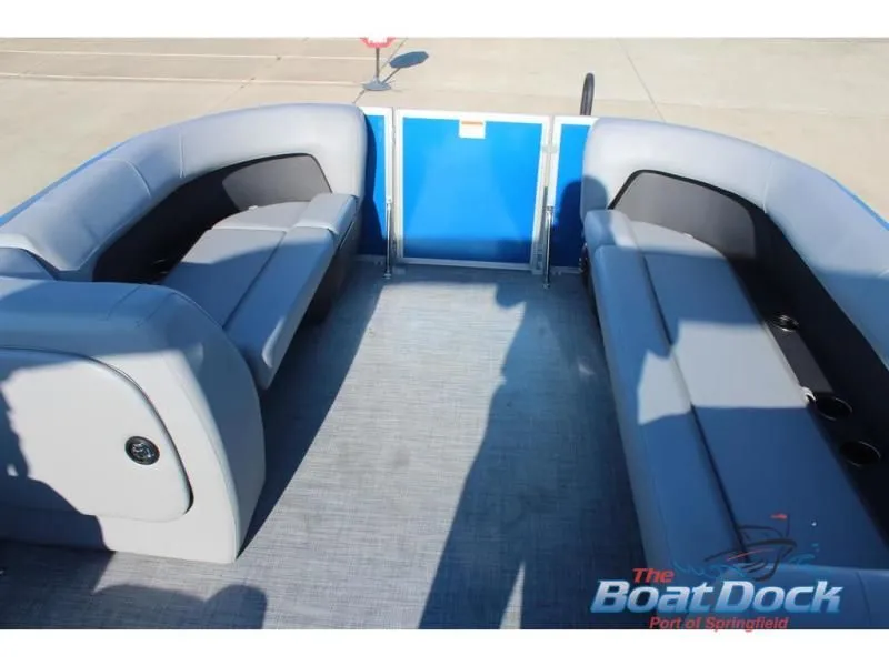 Slide: The Image of Party Barge 18 DLX 2026 - 12