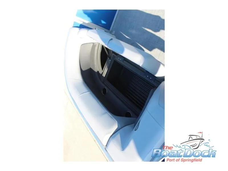 Slide: The Image of Party Barge 18 DLX 2026 - 14