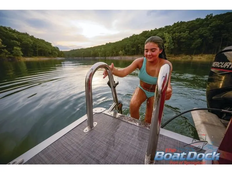 Slide: The Image of Party Barge 18 DLX 2026 - 38