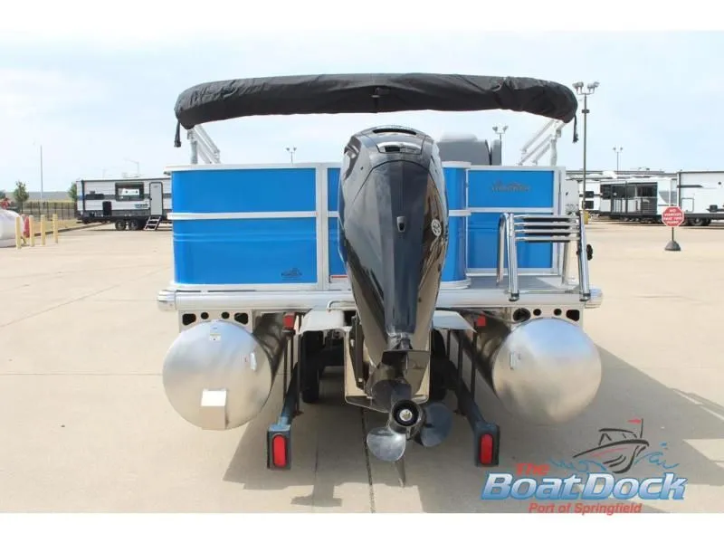 Slide: The Image of Party Barge 18 DLX 2026 - 7