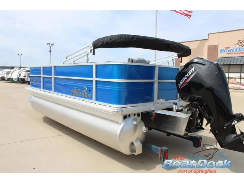 Slide: The Image of Party Barge 18 DLX 2026 - 8