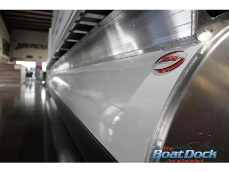 Slide: The Image of Party Barge 20 DLX 2026 - 11