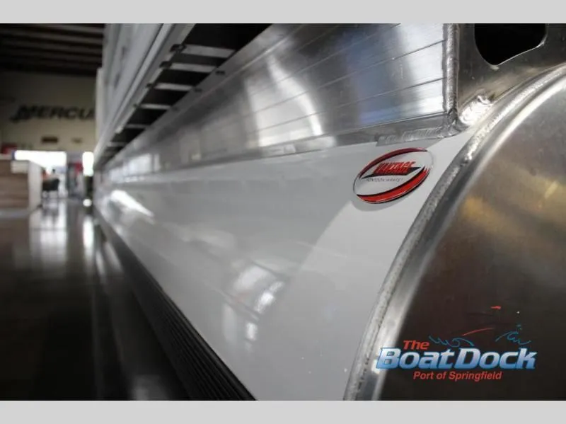 Slide: The Image of Party Barge 20 DLX 2026 - 7