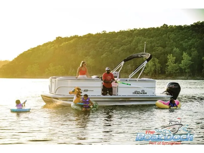 Slide: The Image of Party Barge 20 DLX 2026 - 84