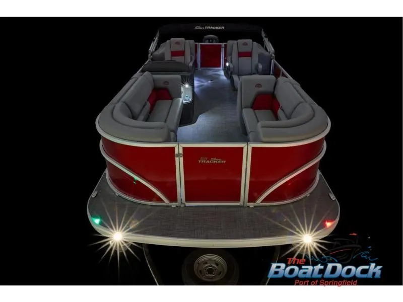 Slide: The Image of Party Barge 22 DLX 2026 - 112