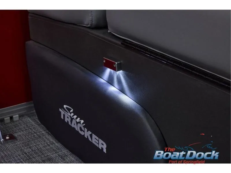 Slide: The Image of Party Barge 22 DLX 2026 - 115