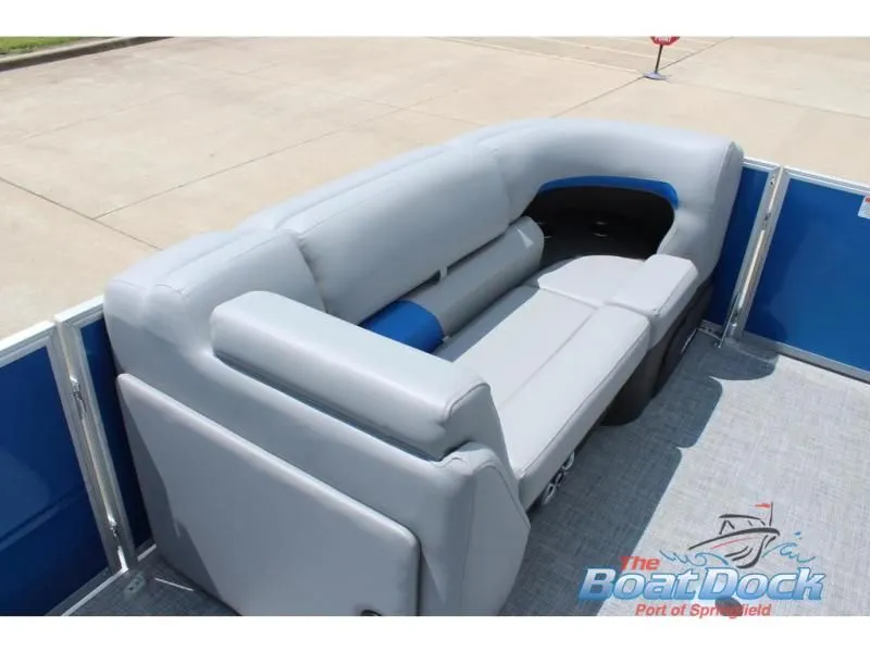 Slide: The Image of Party Barge 22 DLX 2026 - 12