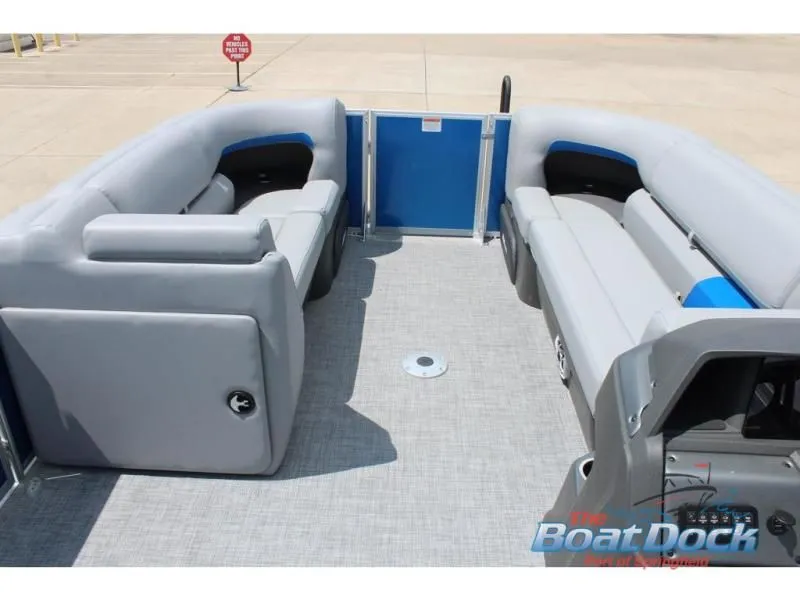 Slide: The Image of Party Barge 22 DLX 2026 - 13