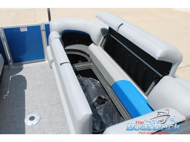 Slide: The Image of Party Barge 22 DLX 2026 - 15