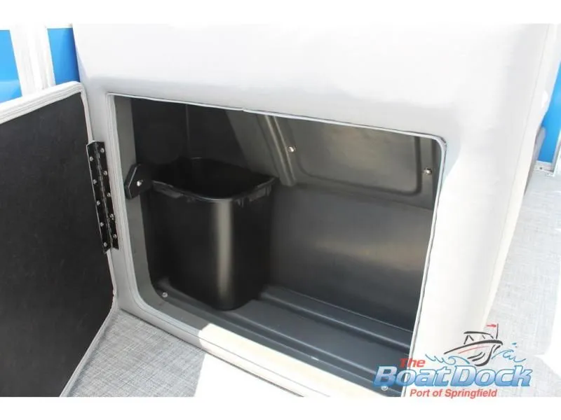 Slide: The Image of Party Barge 22 DLX 2026 - 18