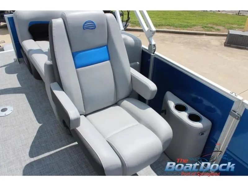 Slide: The Image of Party Barge 22 DLX 2026 - 20