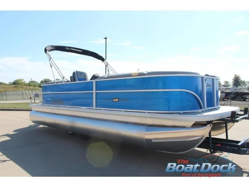 Slide: The Image of Party Barge 22 DLX 2026 - 3