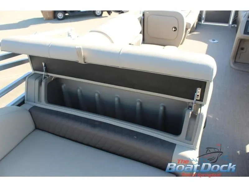 Slide: The Image of Party Barge 22 RF DLX 2025 - 13